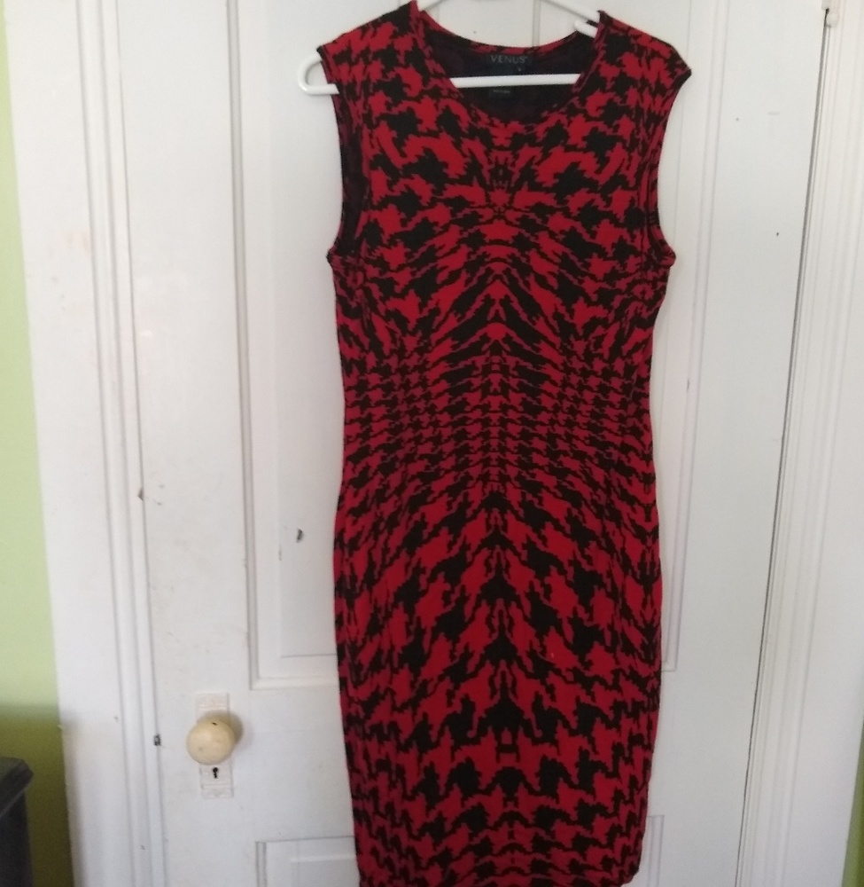 Venus Red/Black Geo Print 100% Wool Midi Dress